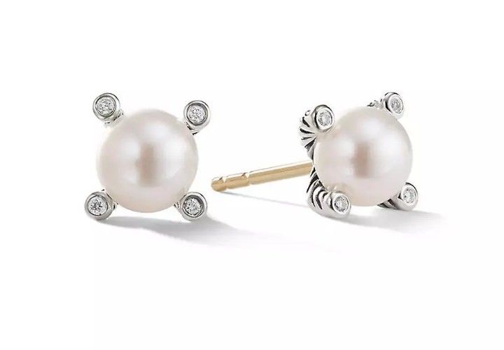 Серьги-гвоздики Cable Pearl от David Yurman из стерлингового серебра с жемчугом и бриллиантами Серьги-гвоздики Cable Pearl от David Yurman из стерлингового серебра с жемчугом и бриллиантами