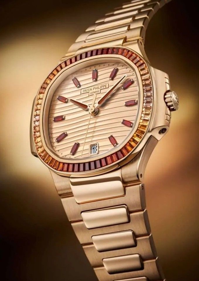 Часы Patek Nautilus Rose Gold Ref. 7118/1300R-00 Виктории Бекхэм Часы Patek Nautilus Rose Gold Ref. 7118/1300R-00 Виктории Бекхэм