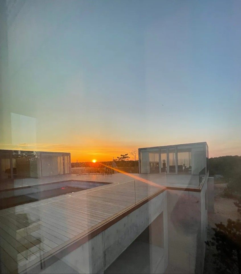 Доска настроения. «Дома, над которыми мы с Дельфиной всю жизнь работали вместе» – Рид Кракофф Доска настроения. «Дома, над которыми мы с Дельфиной всю жизнь работали вместе» – Рид Кракофф