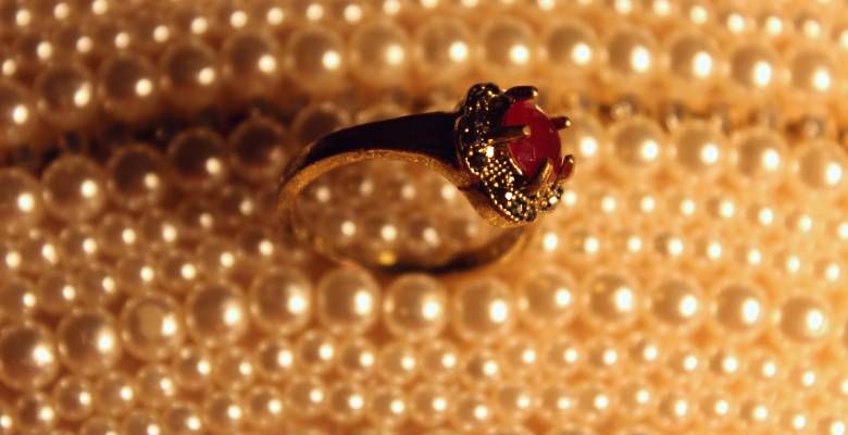 Символика и значение колец с рубином