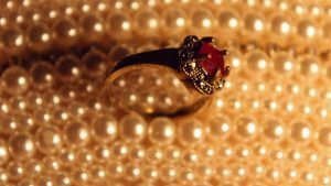 Символика и значение колец с рубином