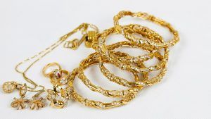 Изысканные браслеты: какие бывают и как выбрать Изысканные браслеты: какие бывают и как выбрать