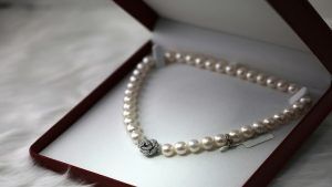 История и символика колье: от Древнего Египта до современности