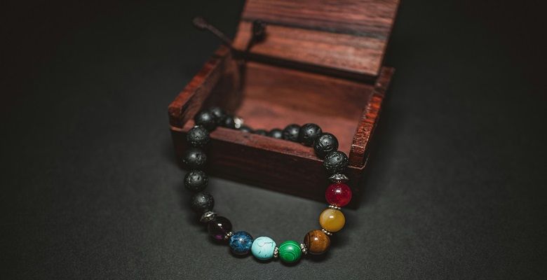 Популярные мужские украшения с поделочными камнями