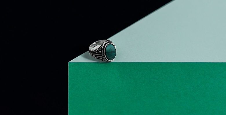 Оригинальность и эксклюзивность мужских украшений с драгоценными камнями