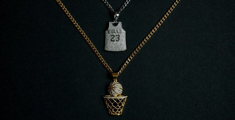 Мужские цепочки с драгоценными и полудрагоценными камнями: какие бывают