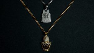 Мужские цепочки с драгоценными и полудрагоценными камнями: какие бывают