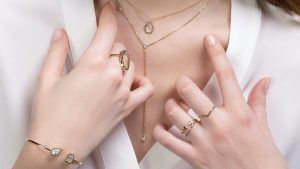 Идеи подарков: ювелирные украшения для разных возрастных групп