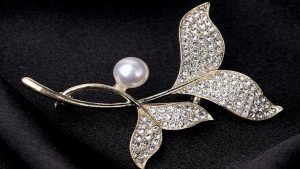 Оригинальные мужские броши с драгоценными камнями