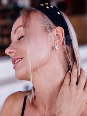 серьги с фианитом