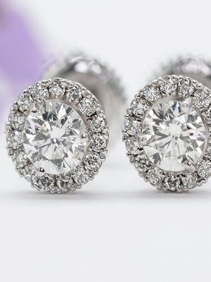 Гвоздики с бриллиантами