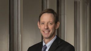 Брюс Кливер уходит из совета директоров De Beers Брюс Кливер уходит из совета директоров De Beers