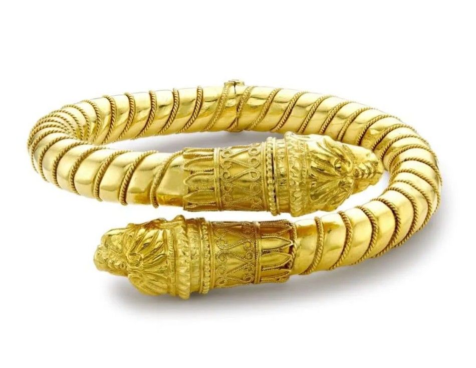 Браслет от Pragnell в скифском стиле с головами дракона Браслет от Pragnell в скифском стиле с головами дракона