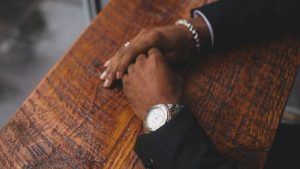 Как выбрать подходящий браслет для молодого парня