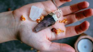 Камни для помощи в бизнесе