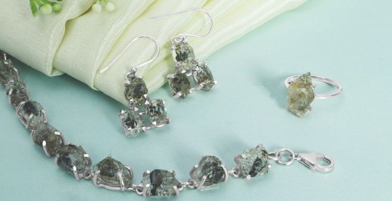 Молдавит для Скорпиона: совместимость, подходит или нет