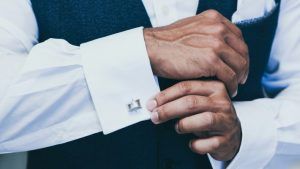 Как выбрать стильные мужские запонки для особых мероприятий 