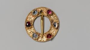 Интересные факты о шпинели: символы и традиции