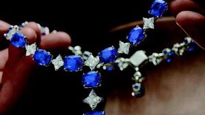 Небесное творение на заказ: колье Aster от Louis Vuitton Небесное творение на заказ: колье Aster от Louis Vuitton