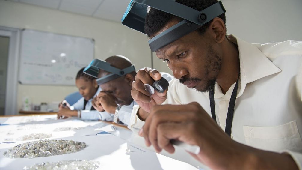 Сделка Lucara с HB о поставках сырья возобновлена