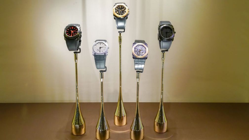 Слабый рынок Гонконга привел к снижению экспорта швейцарских часов