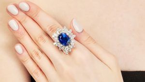 Sotheby’s выручил более 6 миллионов долларов на ювелирном аукционе в Гонконге Sotheby’s выручил более 6 миллионов долларов на ювелирном аукционе в Гонконге