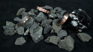 Можно ли сочетать обсидиан и селенит с визуальной и магической точек зрения