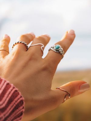 серебряное кольцо