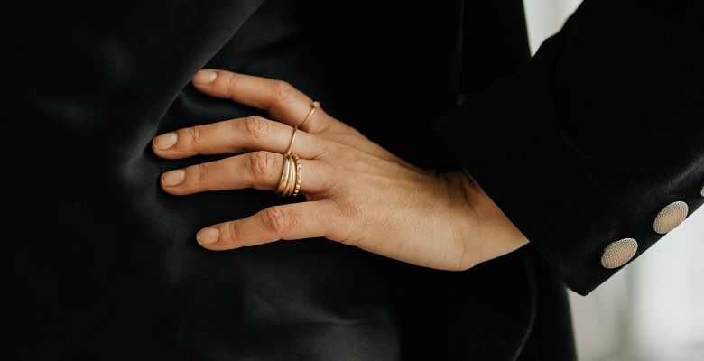 Как выбрать кольцо для делового образа