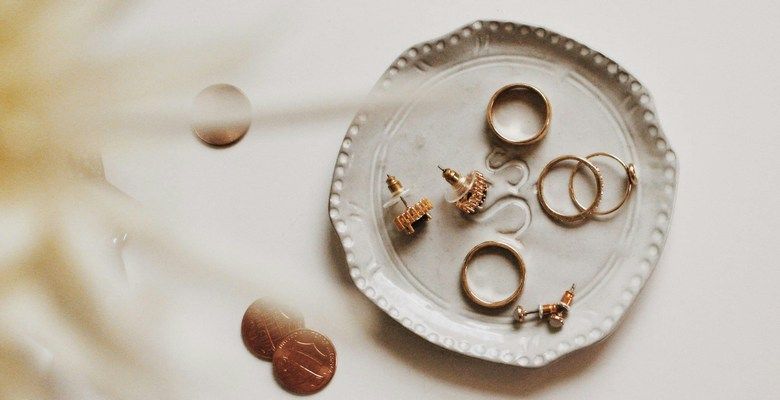 Ювелирные тренды для миллениалов: как украсить себя стильно и современно