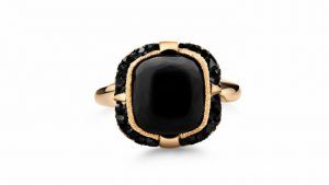Кольца с черными камнями: какие бывают, как выбрать и носить