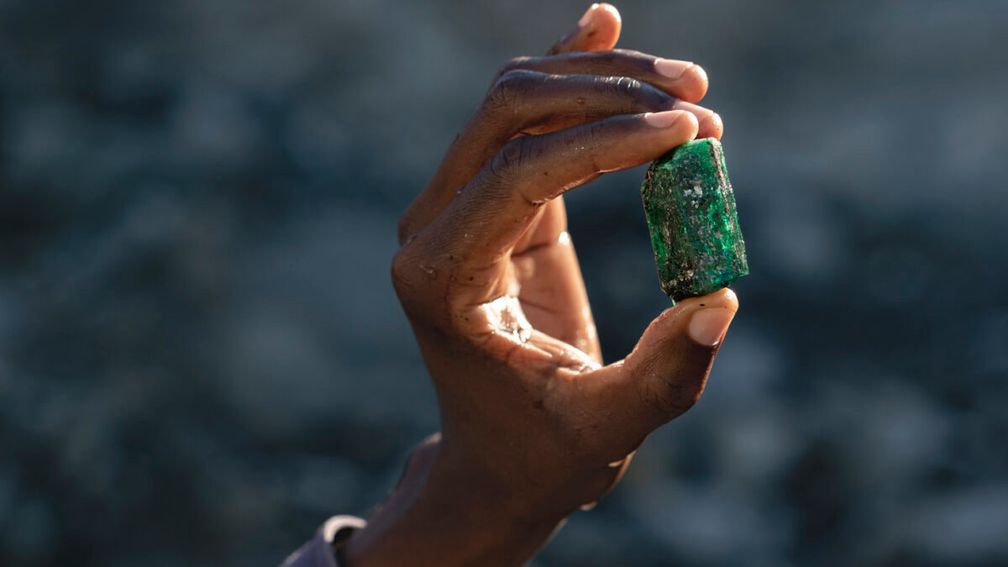 Аукцион изумрудов Gemfields принес 17,1 миллиона долларов на IRGSS GJEPC в Джайпуре Аукцион изумрудов Gemfields принес 17,1 миллиона долларов на IRGSS GJEPC в Джайпуре