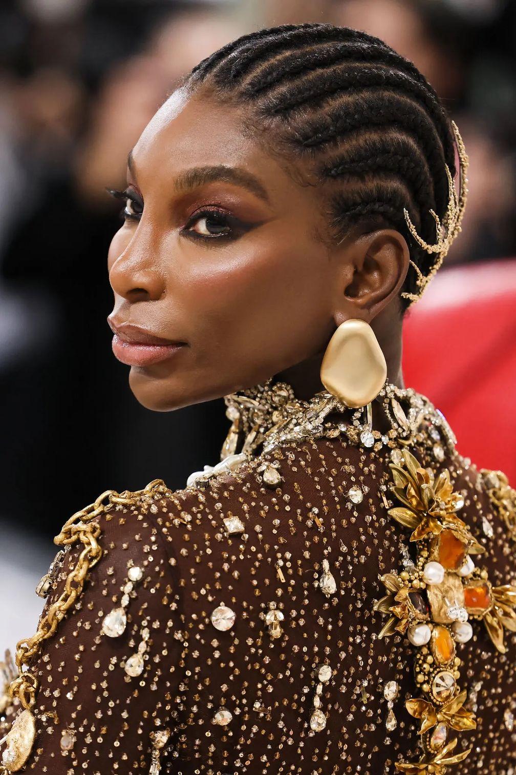 Матовое золото становится модной отделкой, ч. 1