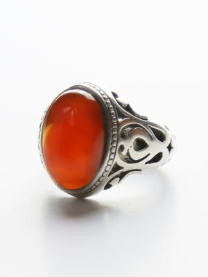 Кольца с красными камнями