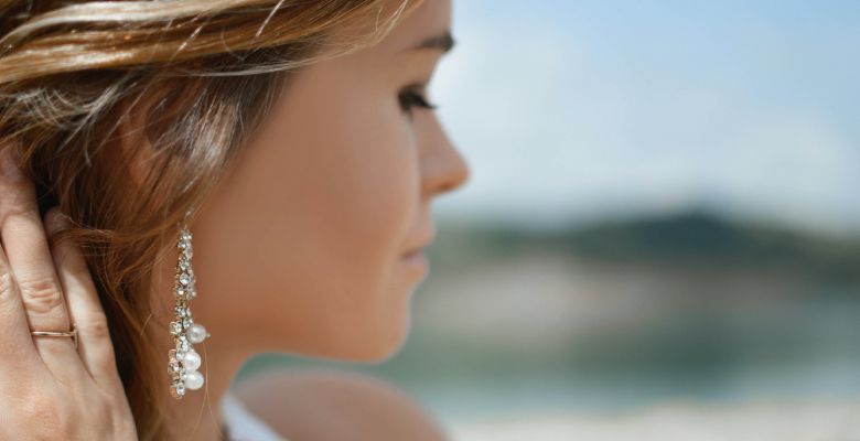 Необычные жемчужные серьги для молодых девушек