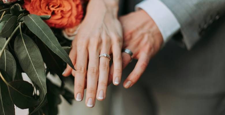 Платиновые украшения для Раков: какие лучше выбрать?