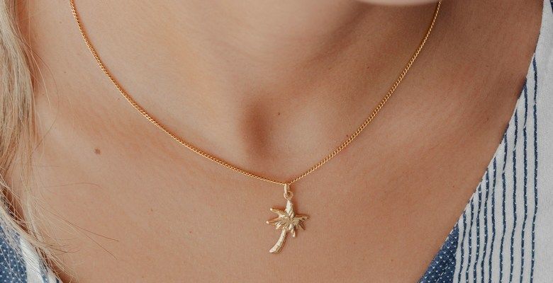 Подвески с природными мотивами: какие бывают и как носить