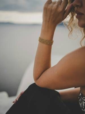 золотой браслет