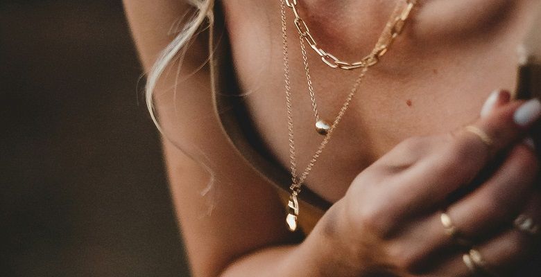 Золотые украшения для Овнов: какие лучше выбрать?