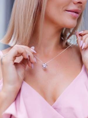 колье из платины