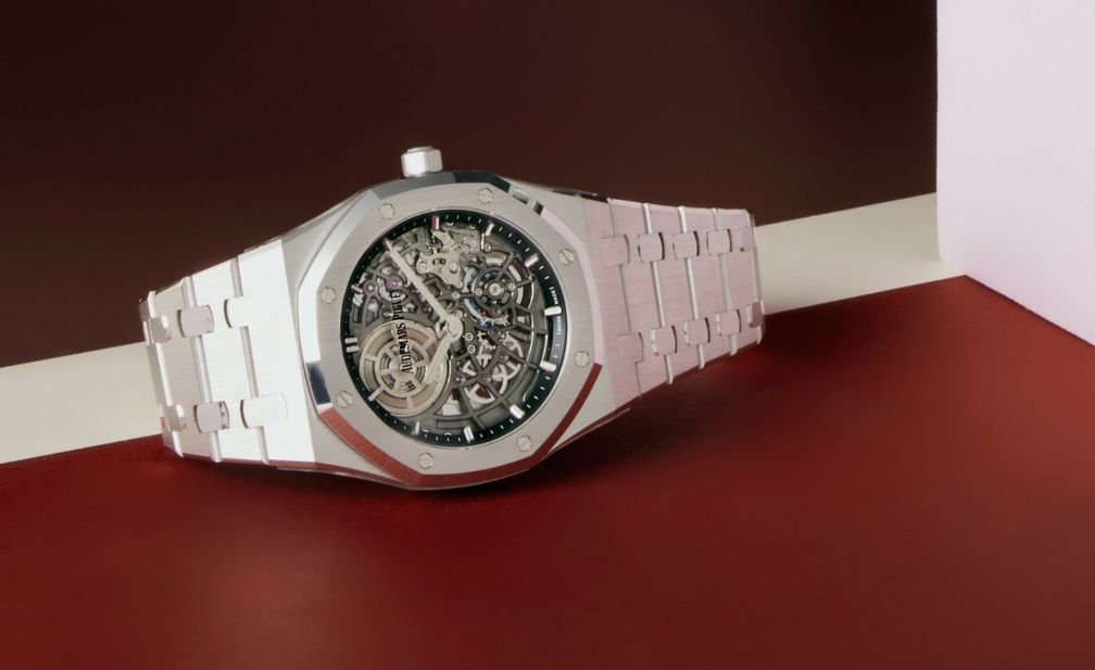 Royal Oak Jumbo Extra-Thin Openworked из белого золота от Audemars Piguet