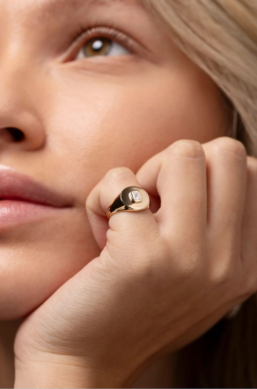 Бриллиантовое кольцо с печаткой от Ring Concierge