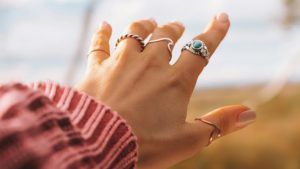 Выбираем кольца с натуральной бирюзой