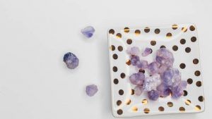 Аметистовые украшения для Близнецов: подходят или нет?