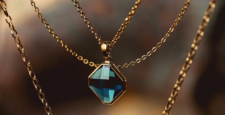 Подвески с драгоценными камнями: какие бывают, как выбрать и носить 