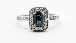 Сапфировые украшения для Близнецов: подходят или нет?