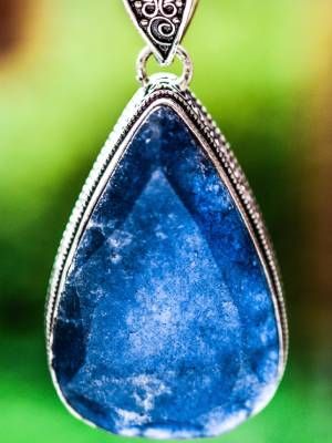 подвеска с сапфиром