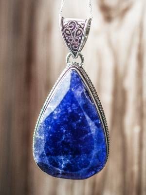 подвеска с сапфиром