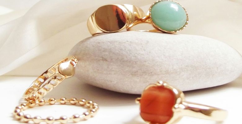 Гранатовые украшения для Близнецов: подходят или нет?           