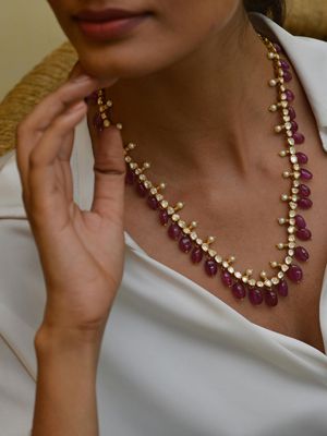 колье с гранатом